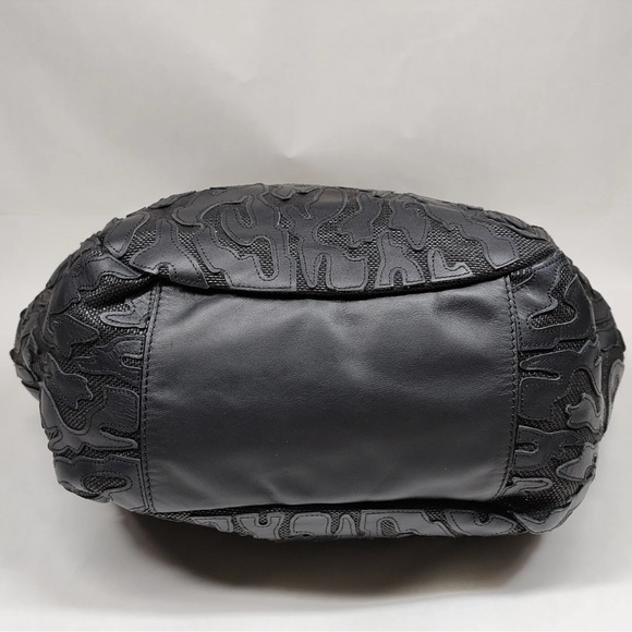 GIVENCHY Sacca Black Leather Bag - Picture 6 of 10